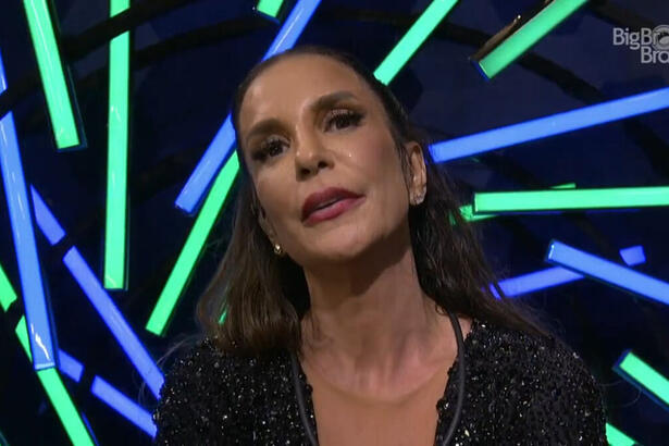 Ivete Sangalo sentada no confessionário do BBB 23