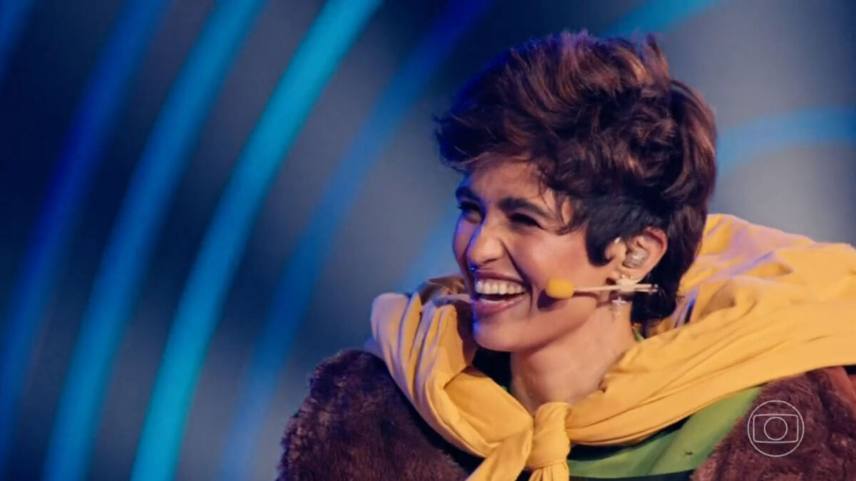 Nanda Costa após ser desmascarada como Vovó Tartaruga no The Masked Singer Brasil