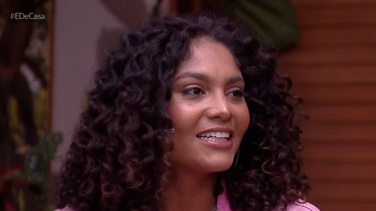 Barbara Reis durante participação no É de Casa