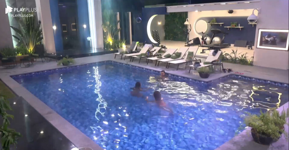 Natália Deodato Janielle Nogueira e Bruno Camargo na piscina