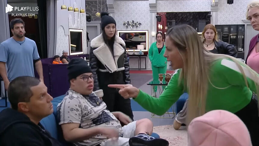 Faby Monarca e Thiago Servo durante trecho do barraco no A Grande Conquista