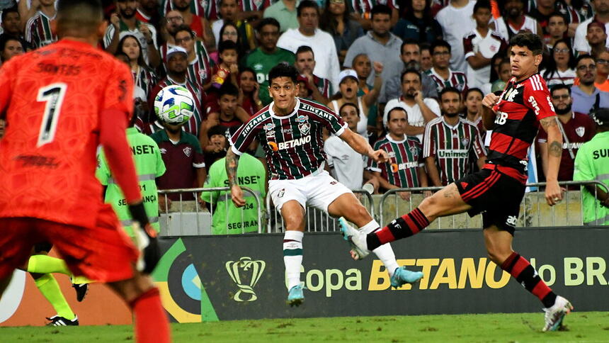 Trecho do jogo entre Fluminense e Flamengo pela Copa do Brasil