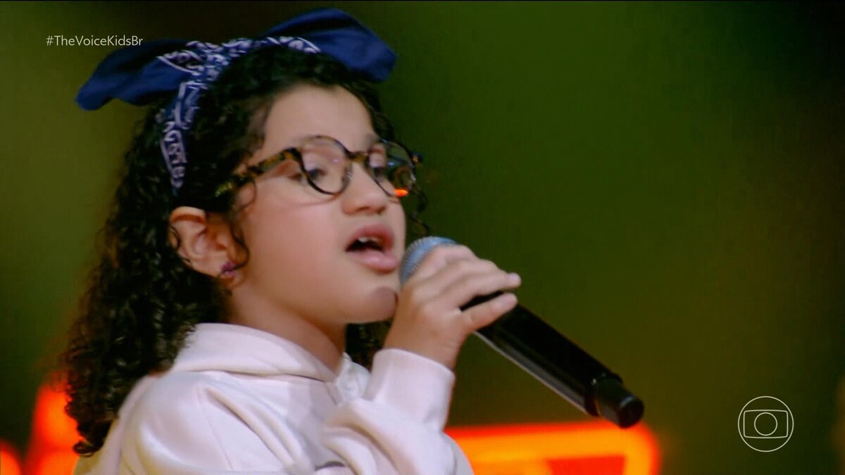 Laura Medeiros avança na fase das batalhas no The Voice Kids