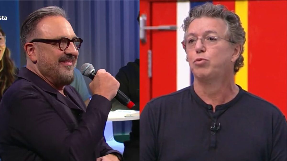 Montagem com Rodrigo Carelli no cenário da coletiva de imprensa de A Grande Conquista e Boninho dentro da casa do BBB fazendo bico