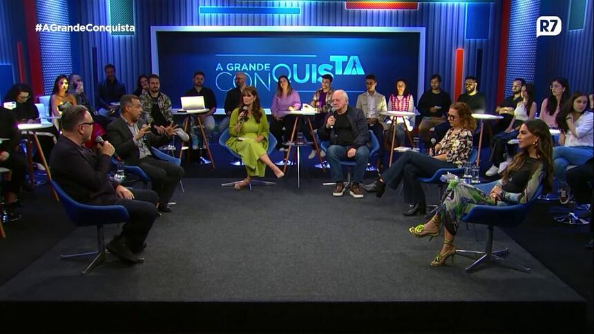 Cenário da coletiva de imprensa do A Grande Conquista na Record TV