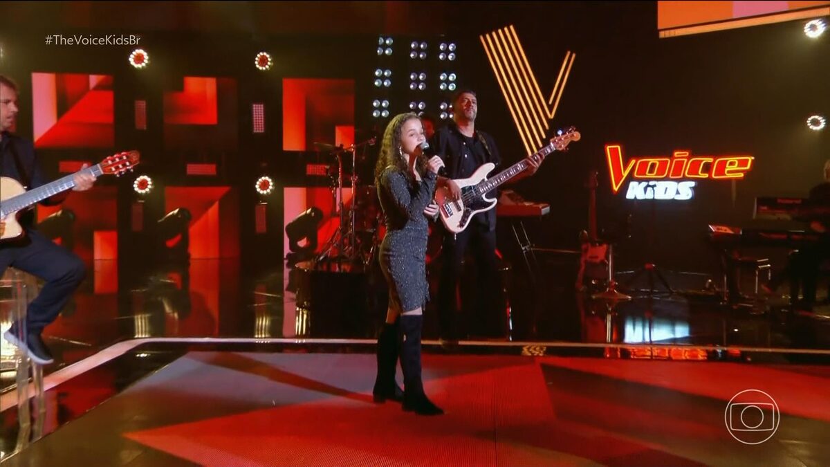 Duda no palco do The Voice Kids 8