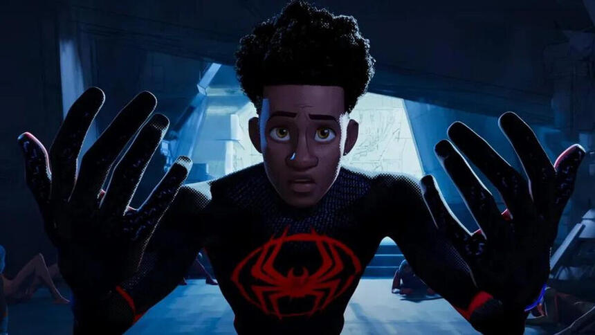 Trecho do filme de animação Homem-Aranha: Através do Aranhaverso