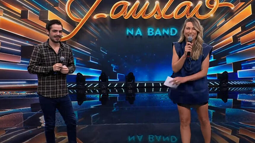 João Guilherme Silva e Anne Lottermann no estúdio do programa Faustão na Band