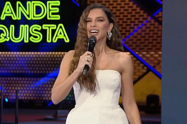 Mariana Rios no estúdio do A Grande Conquista