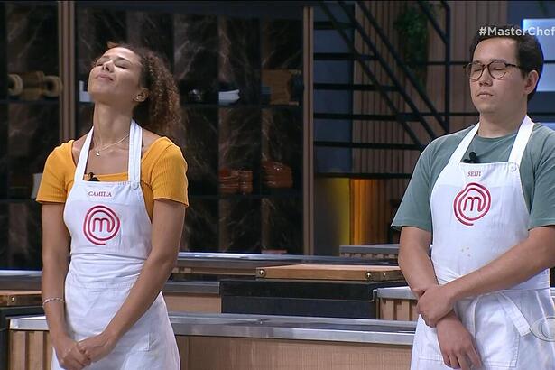 Camila e Seiji disputaram a Prova de Eliminação do MasterChef, mas a participante foi eliminada do programa