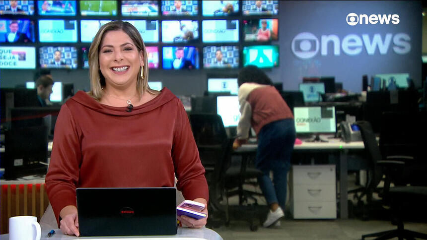 Daniela Lima na redação de São Paulo da GloboNews, em trecho do Conexão