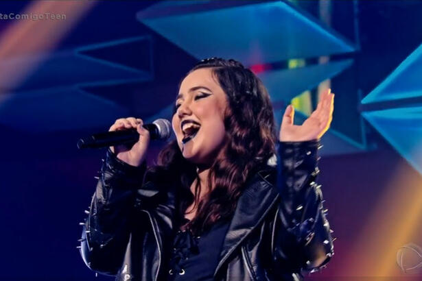 Iara Almeida garantiu vaga na final do Canta Comigo Teen 4