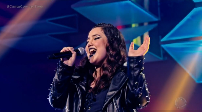 Iara Almeida garantiu vaga na final do Canta Comigo Teen 4