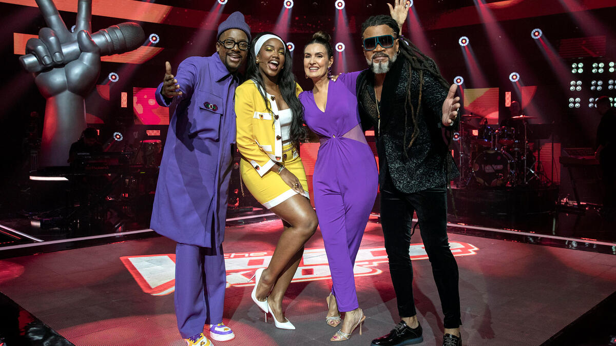 Mumuzinho, IZA, Fátima Bernardes e Carlinhos Brown no estúdio do The Voice Kids