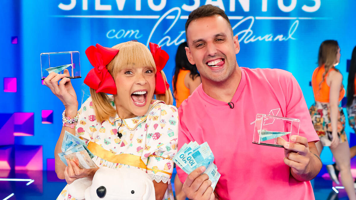 Nina e Rodrigo Capella no Programa Silvio Santos
