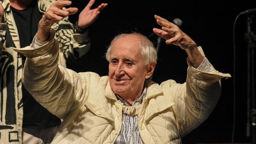 Zé Celso faleceu nesta quinta-feira (06), aos 86 anos