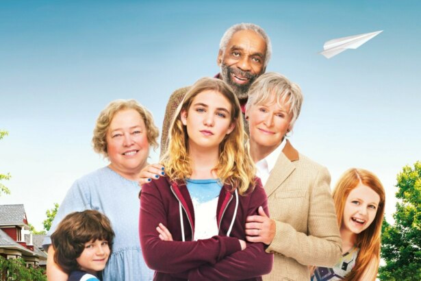 Poster do filme A Fabulosa Gilly Hopkins com uma família abraçando a protagonista