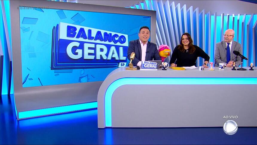 Reinaldo Gottino, Fabíola Reipert e Renato Lombardi apresentando o quadro A Hora da Venenosa no Balanço Geral SP desta quarta (12)