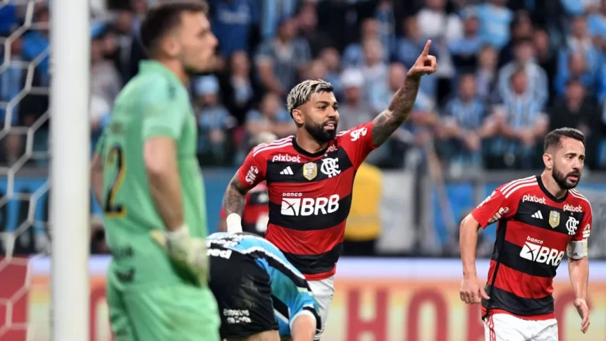 Jogadores do Flamengo comemorando gol no jogo pela Copa do Brasil