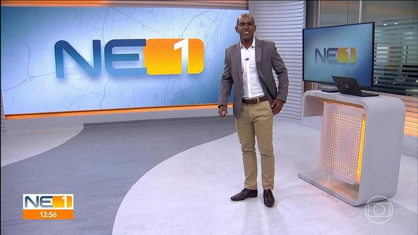 Lucas de Senna apresentando o NE1 da TV Globo PE