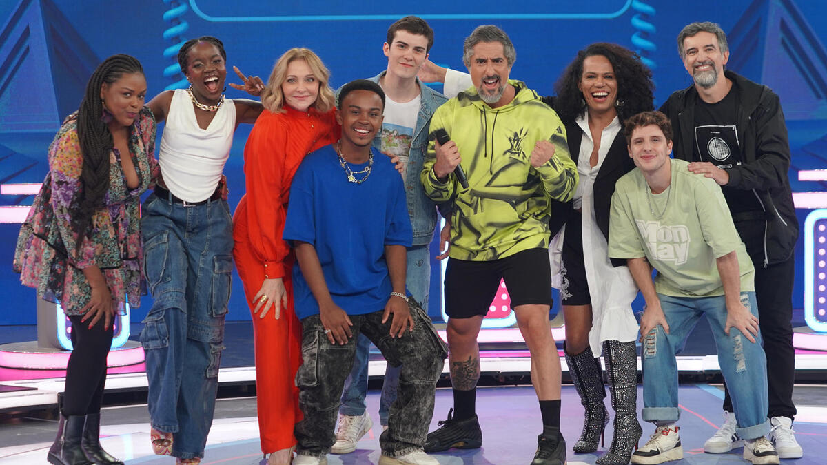 Carla Cristina, Clara Moneke, Alexandra Richter, Jean Paulo, Caio Manhente, , Marcos Mion, Valéria Barcellos, Diego Martins e Charles Fricks no Caldeirão 