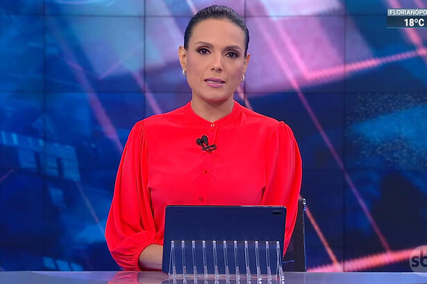 Márcia Dantas na bancada do SBT Brasil