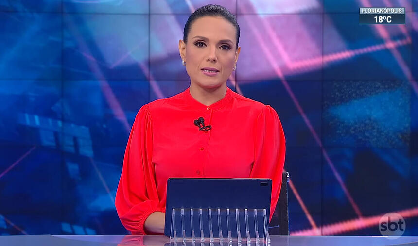 Márcia Dantas na bancada do SBT Brasil