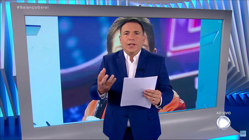 Reinaldo Gottino no estúdio do Balanço Geral falando sobre Faustão