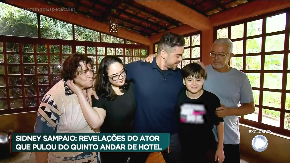 Sidney recebe o carinho da família e o filho de 12 anos