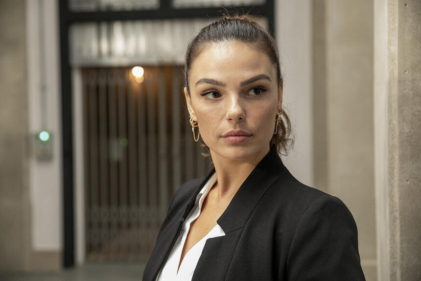 Betina (Isis Valverde) em cena da novela Amor de Mãe