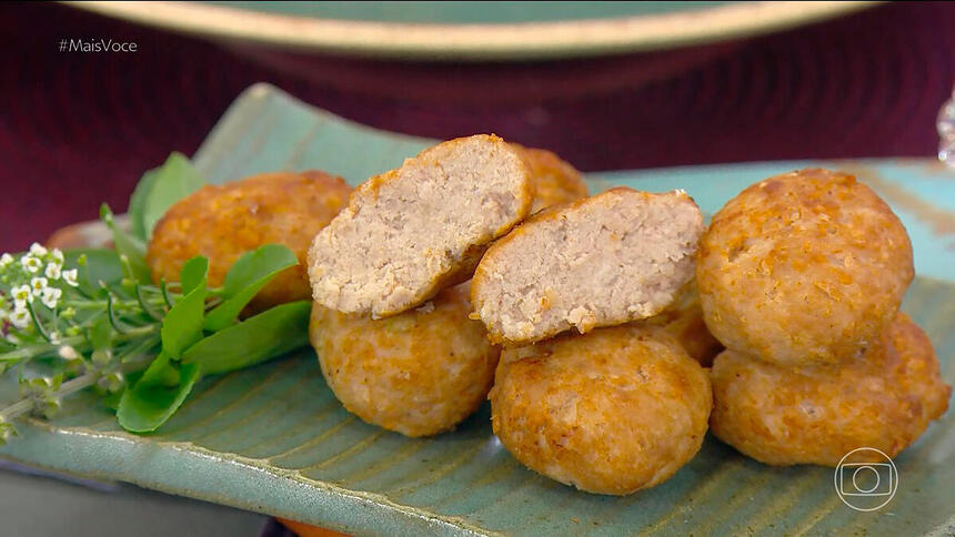 Bolinho de copa-lombo prontos no prato do Mais Você