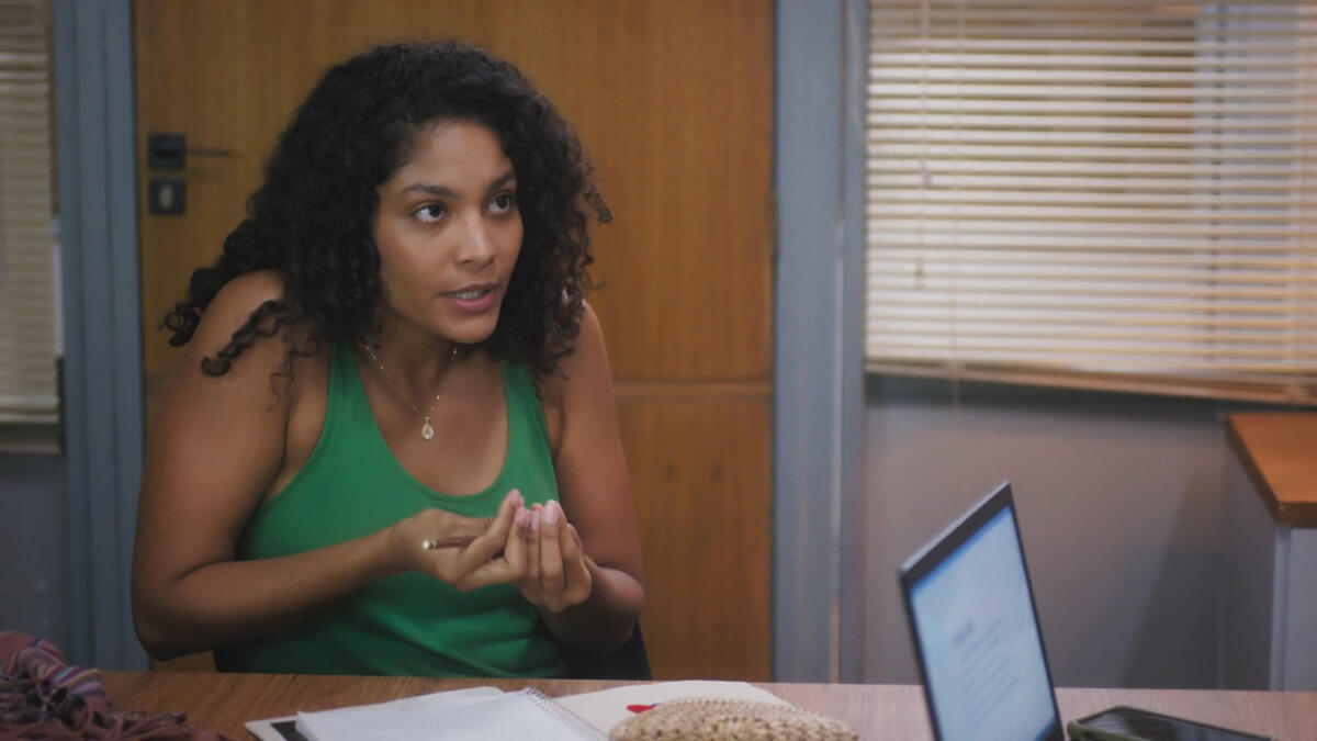 Barbara Reis (Aline) em trecho da novela Terra e Paixão