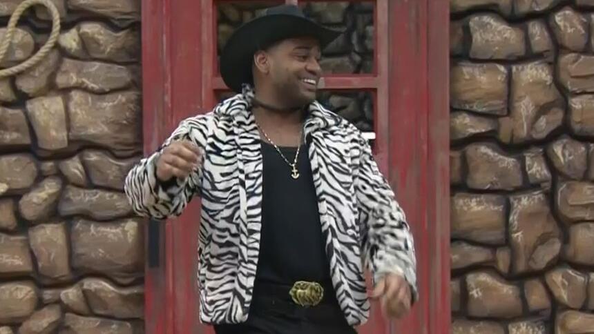 Cezar Black no Paiol de A Fazenda 15