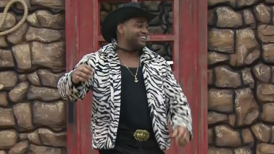 Cezar Black no Paiol de A Fazenda 15
