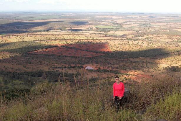 A repórter Liliana Junger no Morro da Garça