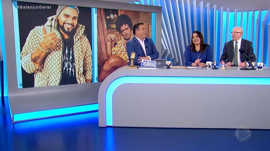 Naldo Benny e Bruno Mars no telão do Balanço Geral SP