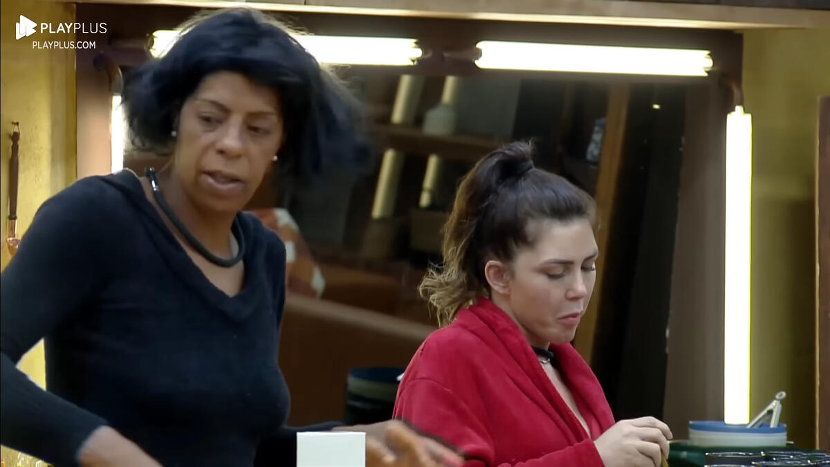 Marcia Fu e Nadja Pessoa durante conversa em A Fazenda 15