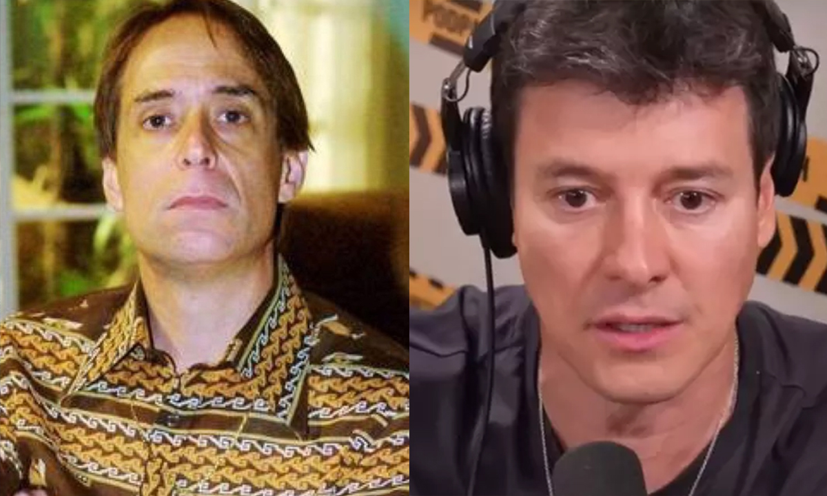 Pedro Cardoso com camisa estampada em tons de branco, marrom e laranja, caracterizado como Agostinho de A Grande Família; Rodrigo Faro de camisa preta, fone de ouvido, com semblante de assustado durante participação em podcast
