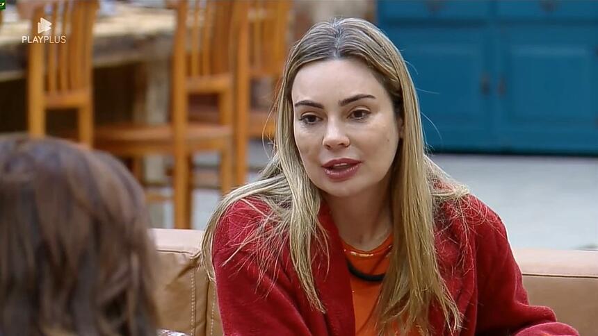 Rahcel Sheherazade conta o que acha de Nadja, olhando para Lucas e Jaquelline