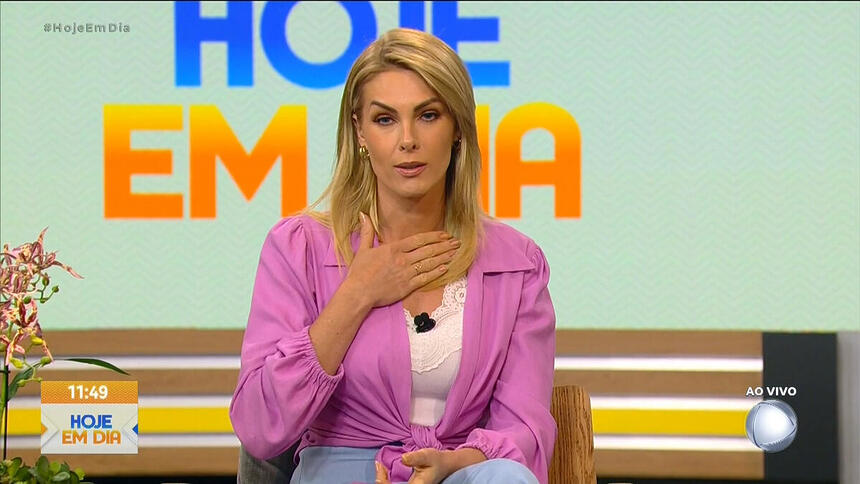 Ana Hickmann em trecho de apresentação no Hoje em Dia