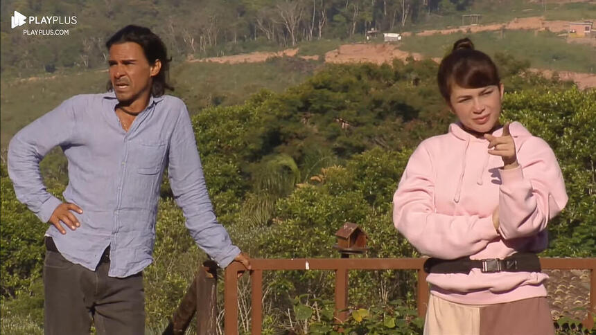 André e Nadja em conversa na A Fazenda