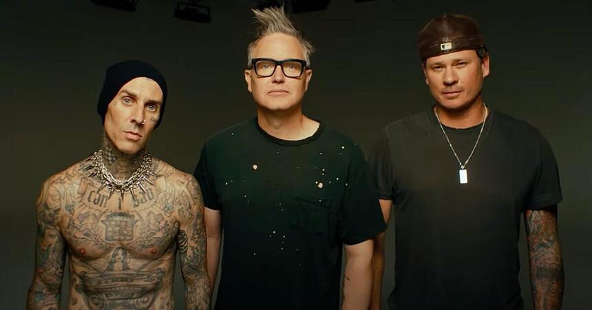 Integrantes do Blink-182 durante ensaio fotográfico para divulgação de novo álbum