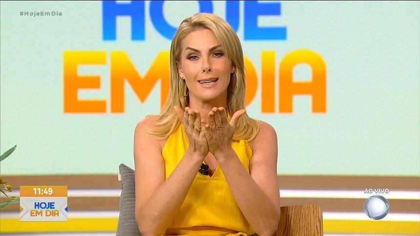 Ana Hickmann deixa um beijo para o público do Hoje em Dia