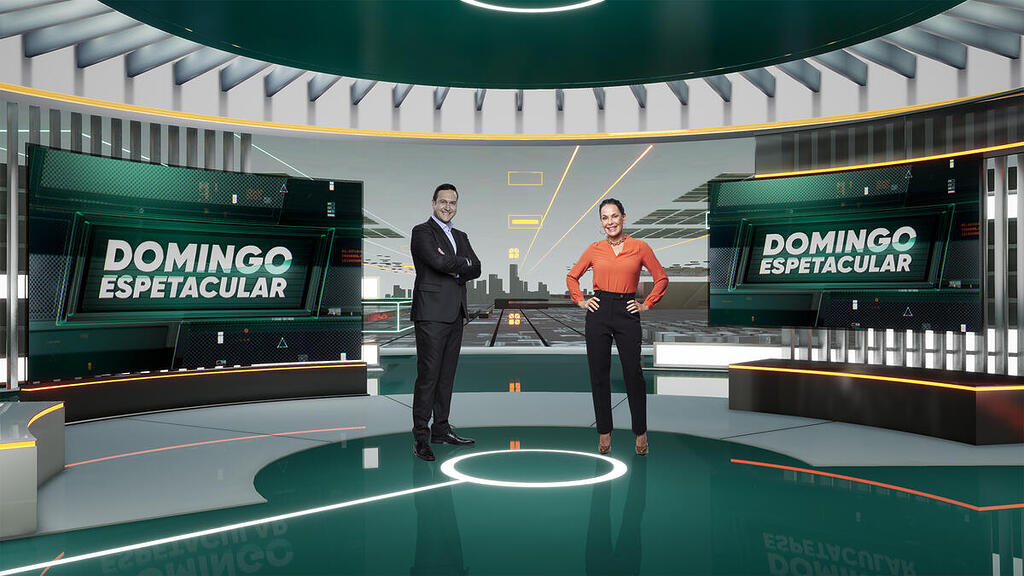 Eduardo Ribeiro e Carolina Ferraz no estúdio da Record