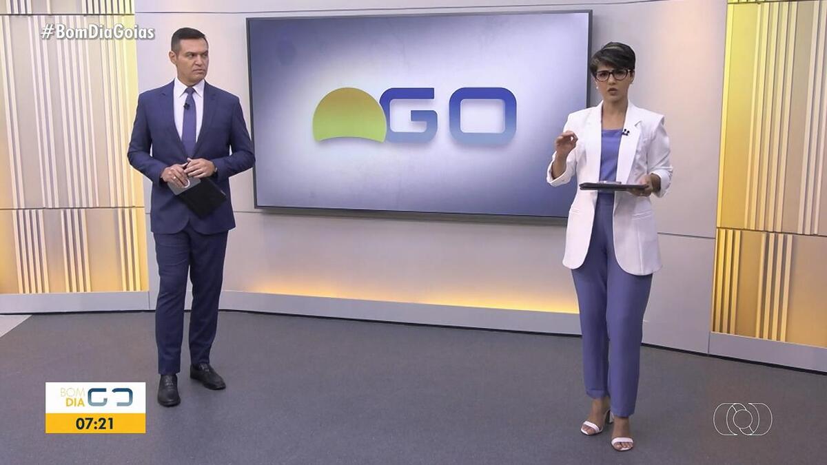 Suelen Reis e Handerson Pancieri no cenário do Bom Dia Goiás