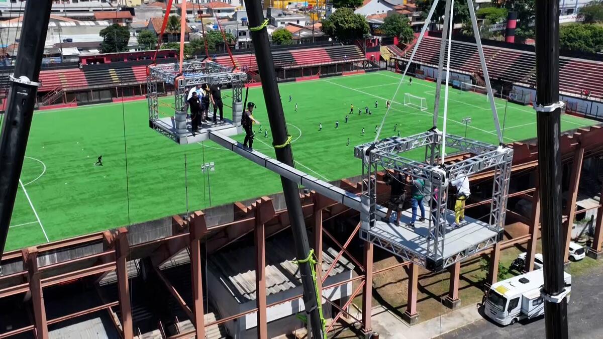 Passarela montada no Estádio de Futebol Antonio Soares de Oliveira