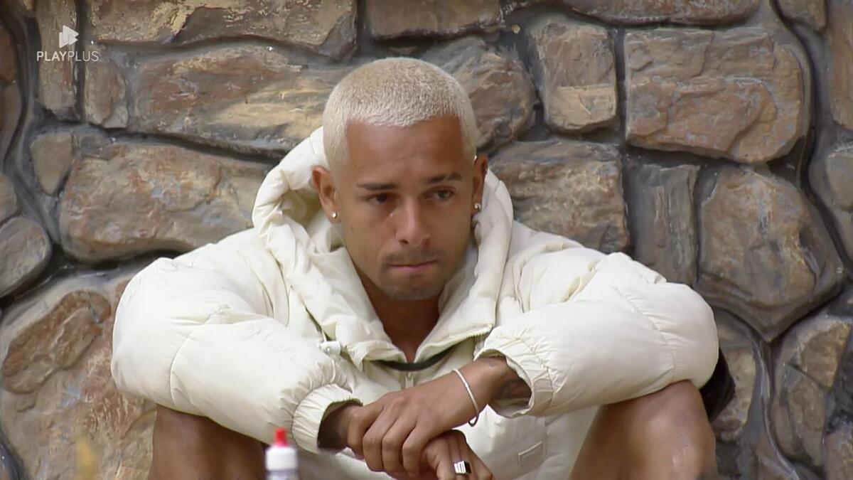 WL Guimarães chora a eliminação de Yuri na cozinha de A Fazenda