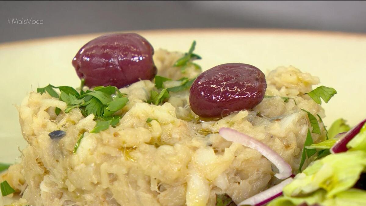 Bacalhau à Brás do chef português Julio Fernandes pronto no prato do Mais Você