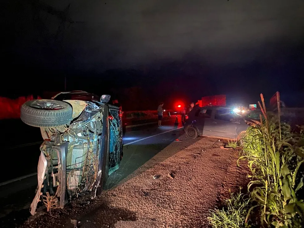 Carro de Zé Neto após o acidente