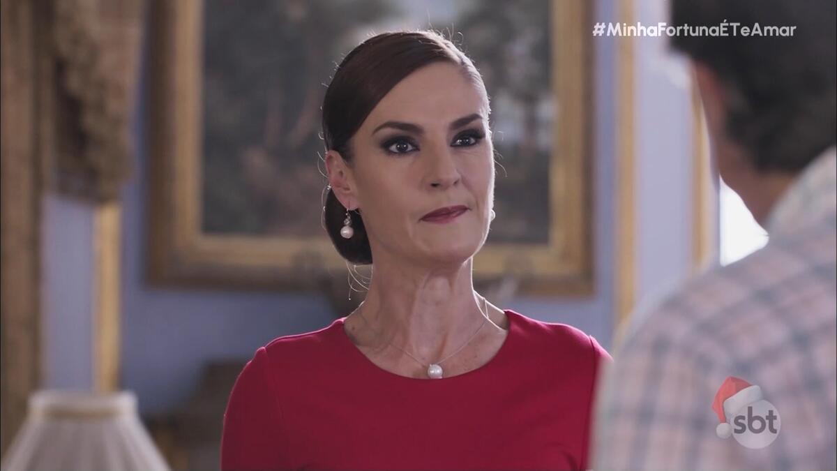 Constanza (Chantal Andere) em cena do terceiro capítulo de Minha Fortuna é Te Amar no SBT